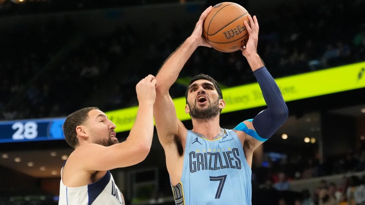 Santi Aldama brilló en el triunfo de los Grizzlies ante los Mavericks