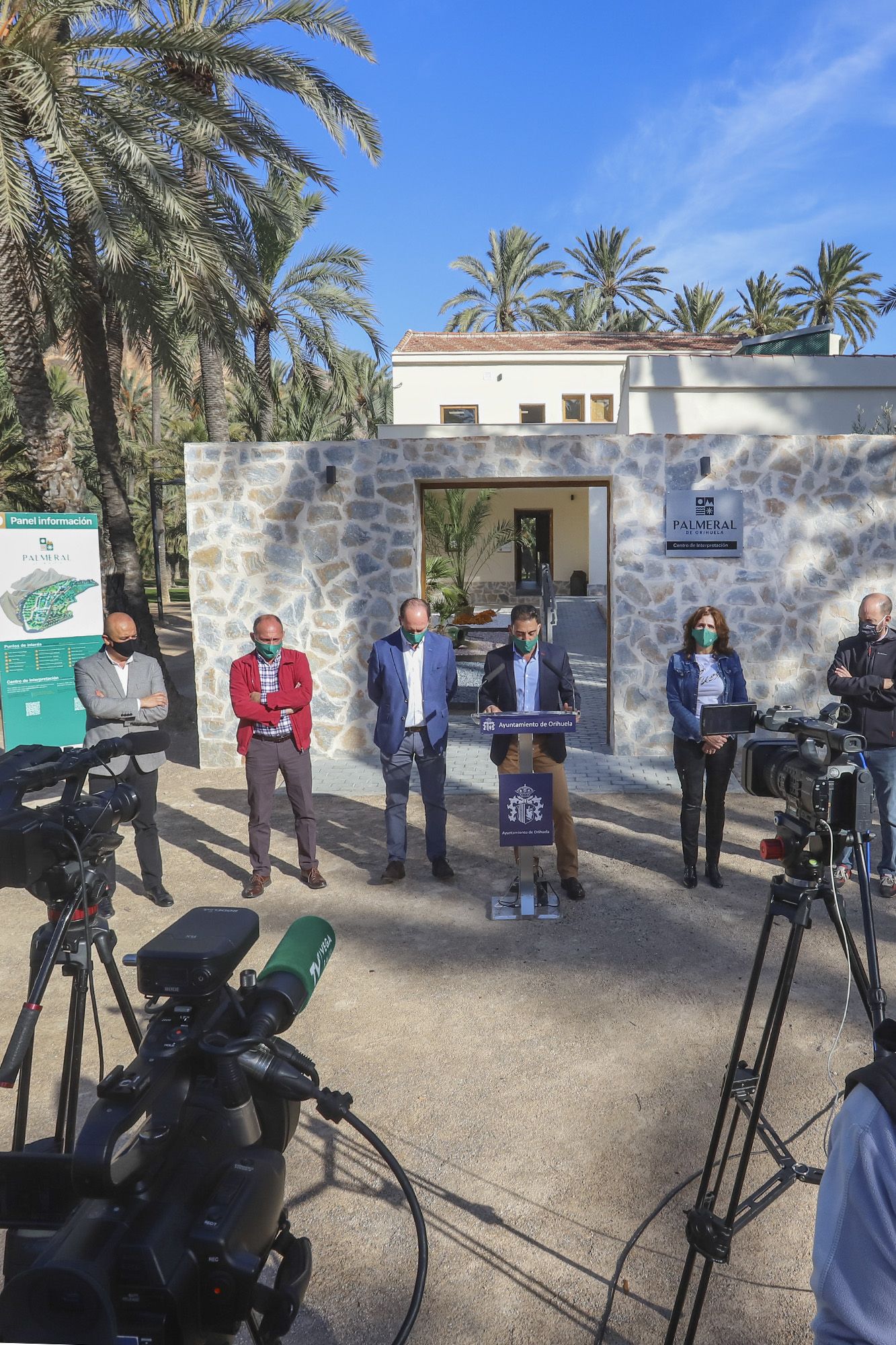 Orihuela da la bienvenida al centro de interpretación del Palmeral