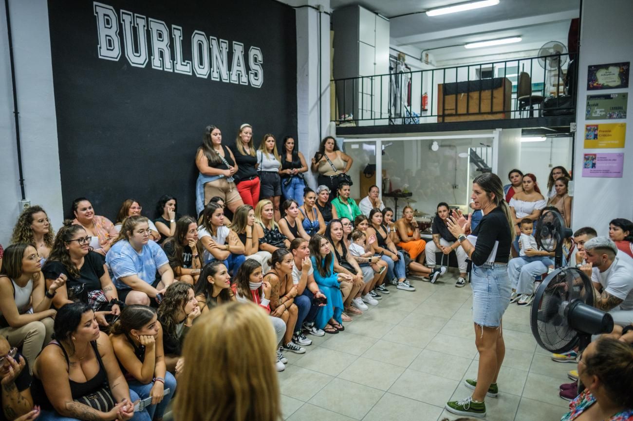 Recorrido por los locales de ensayos de grupos del Carnaval en La Salud y La Noria