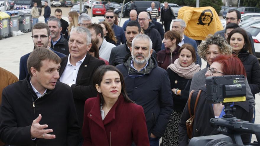 Arrimadas, abucheada en el pueblo de Dolors Bassa