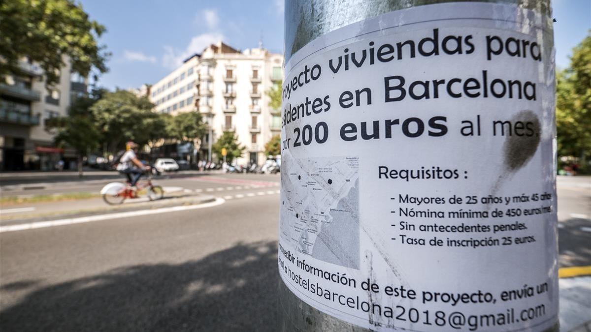 zentauroepp44816635 barcelona  29 de agosto de 2018  anuncio de piso colmena en 180831182621