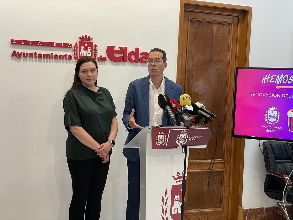 Carolina Holguín y Rubén Alfaro, durante la rueda de prensa.