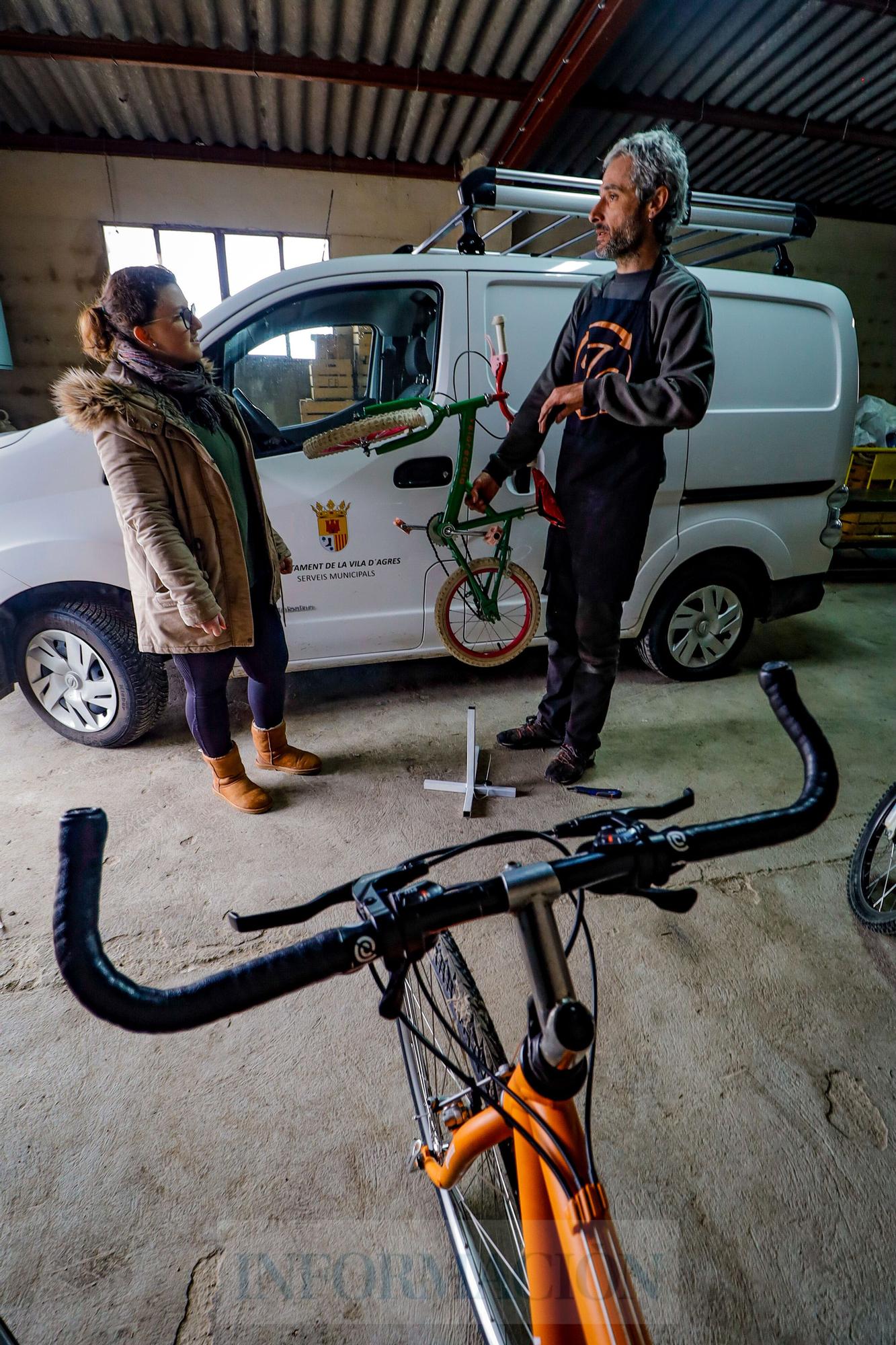 Bicicletas recicladas, un vehículo para la integración