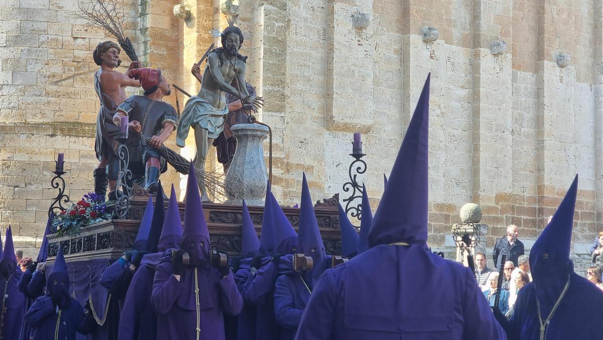GALERÍA | Toro se rinde ante la procesión de Jesús Nazareno y Ánimas de la Campanilla