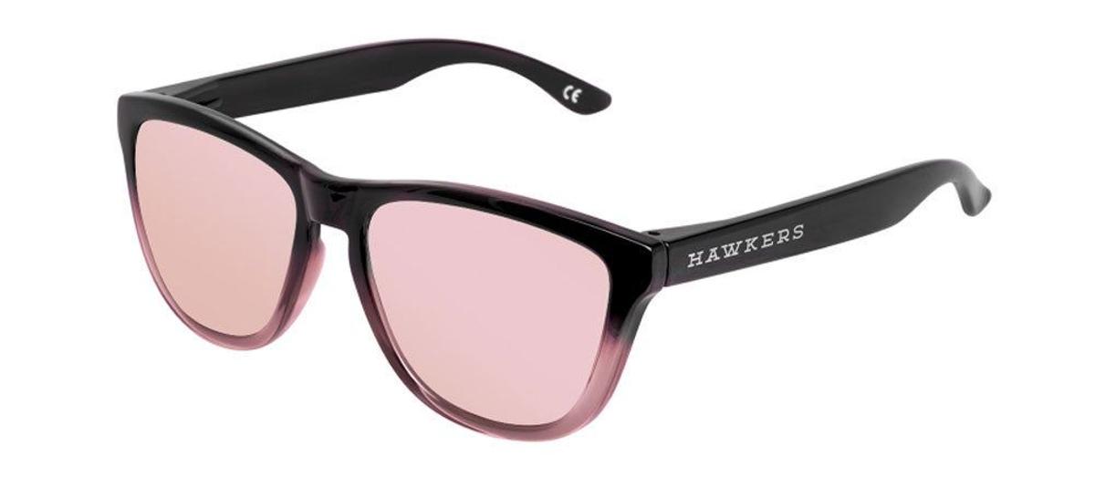 Gafas de sol Hawkers con cristales rosas. (Precio: 30 euros)