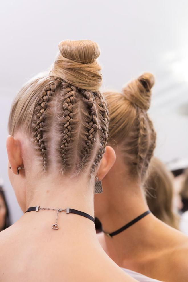 Moño y trenzas en Christian Dior Primavera/Verano 2017