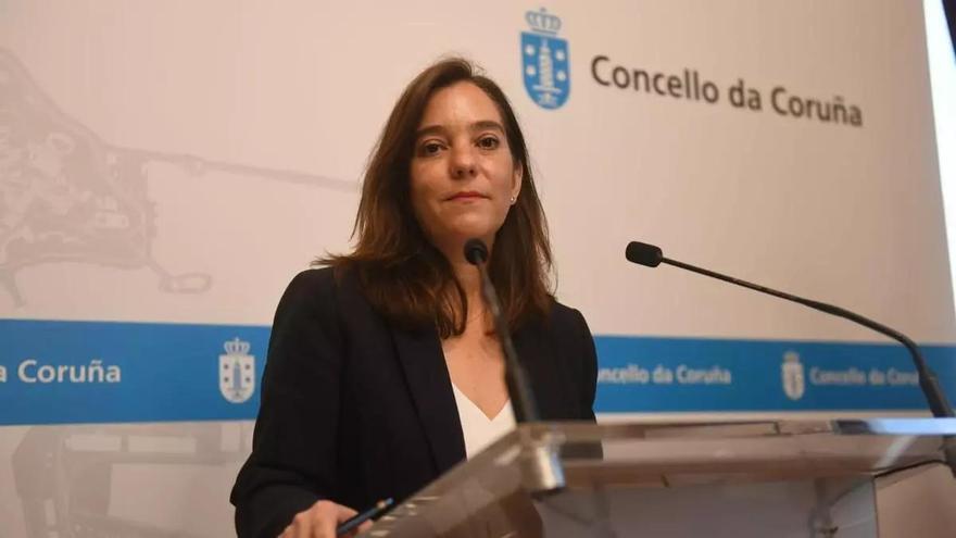 La alcaldesa de A Coruña acusa a Abanca de usar al Dépor para su propio &quot;rédito&quot;