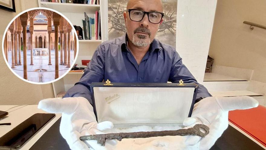 Una llave nazarí hallada en una maleta comprada en un rastro de Benalmádena podría pertenecer a una ...