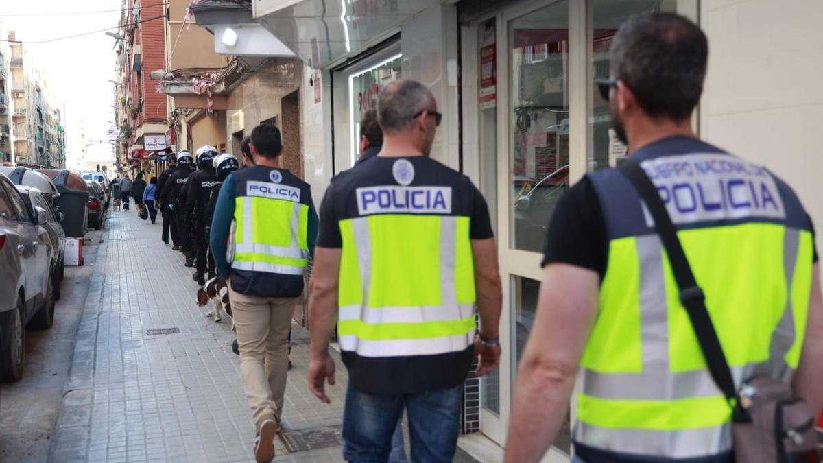 Continúan las operaciones policiales en Orriols