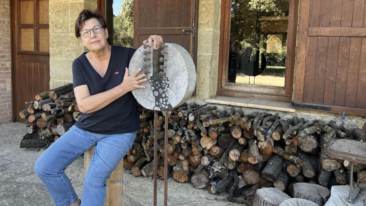 Rosa Martín, amb una de les seves obres recents.
