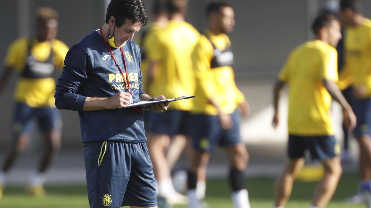 Unai Emery en un entrenamiento del Villarreal.