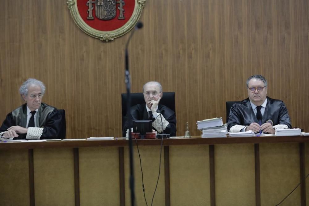 El tribunal formado por los magistrados Antoni Terrasa, Carlos Gómez y Pedro Barceló.
