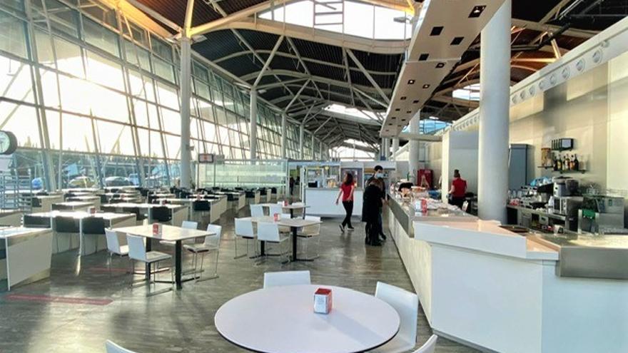 El Aeropuerto de Zaragoza estrena una cafetería en el hall de salidas