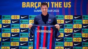 El polaco Robert Lewandowski durante su presentación como nuevo jugador del FC Barcelona.