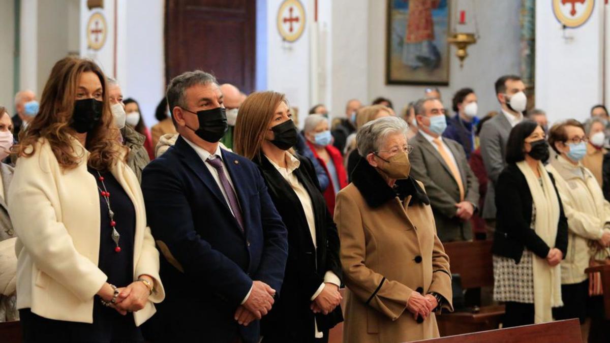 La madre, la hermana y otros familiares del nuevo obispo