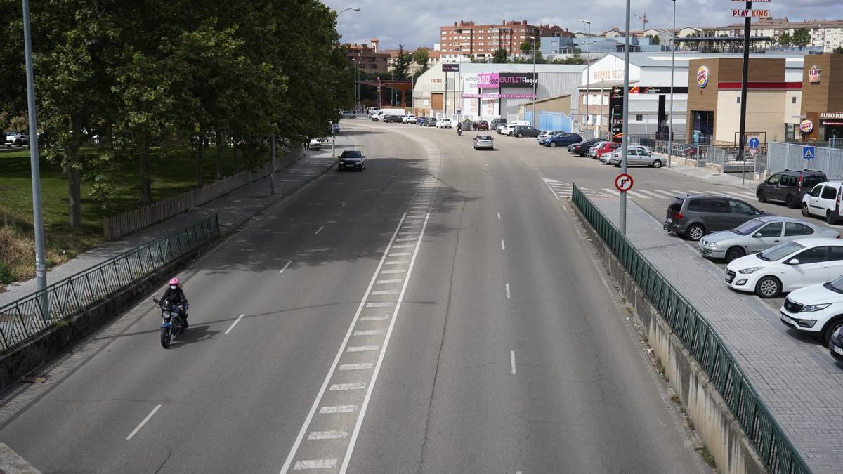 Calle de Villalpando, que reducirá carriles y velocidad.