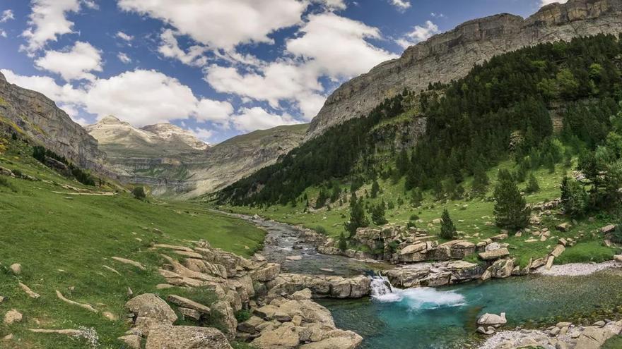 El Parque Nacional de España que es un paraíso para el senderismo: está declarado Patrimonio Mundial y tiene rutas a más de 3.300 metros de altura