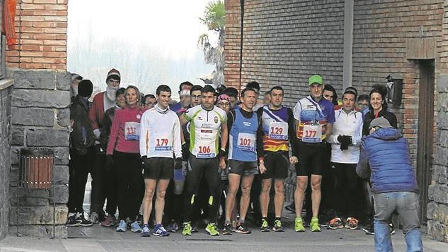 El municipio despide el año con la tradicional carrera de San Silvestre