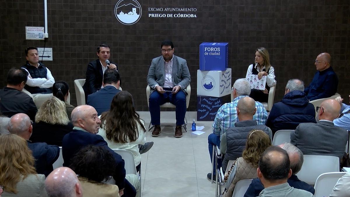 Foro en el que participó el alcalde de Córdoba, José María Bellido.