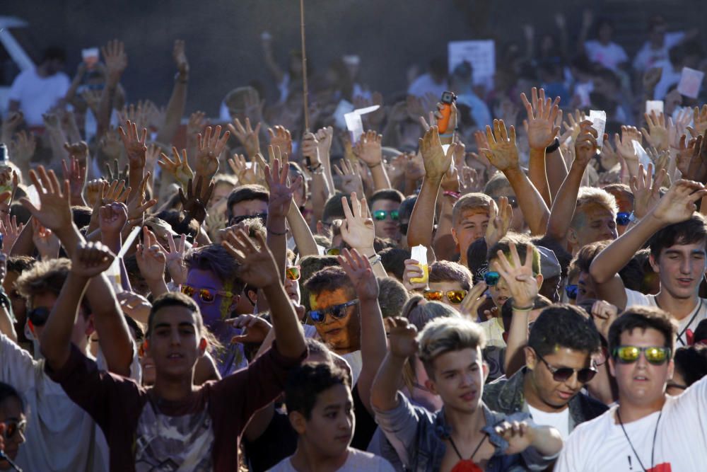 Festa «holi»a la Bisbal d'Empordà