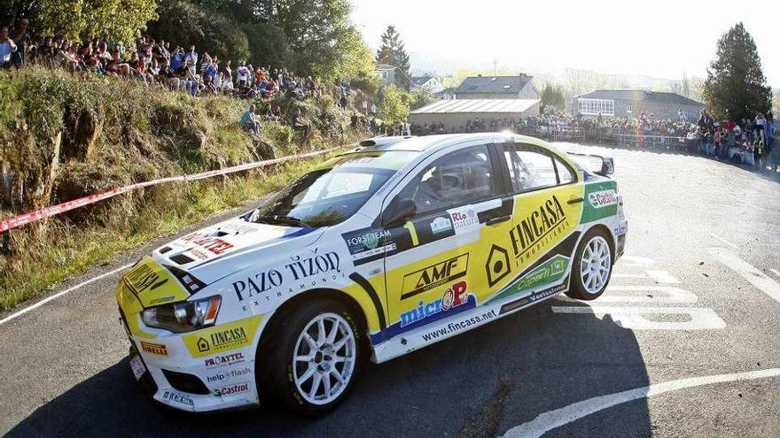 Alberto Meira, en un tramo del rallye lucense.