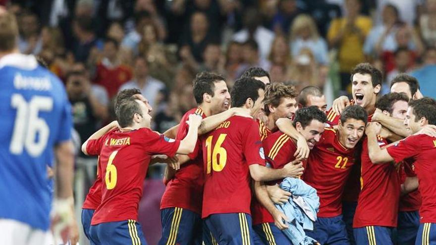 Deportistas felicitan a &#039;La Roja&#039;.