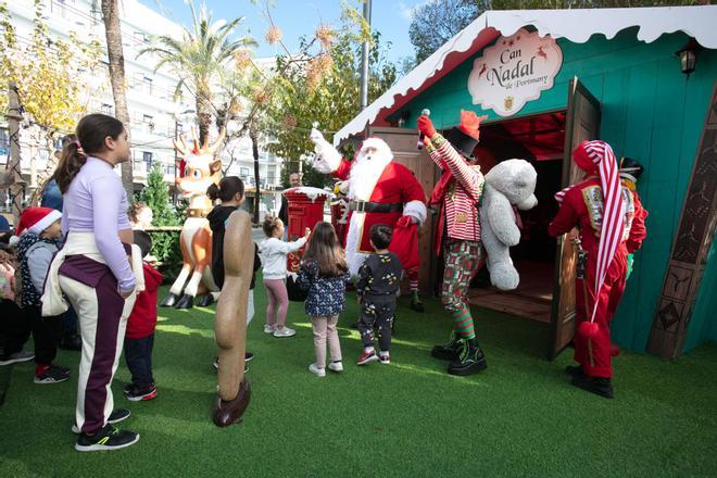 Galería de imágenes de la caseta de Papá Noel en Sant Antoni.