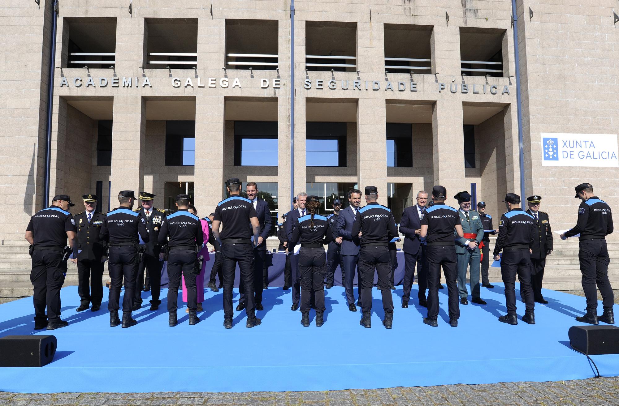 Masiva entrega de distinciones en la academia gallega de Policía Local