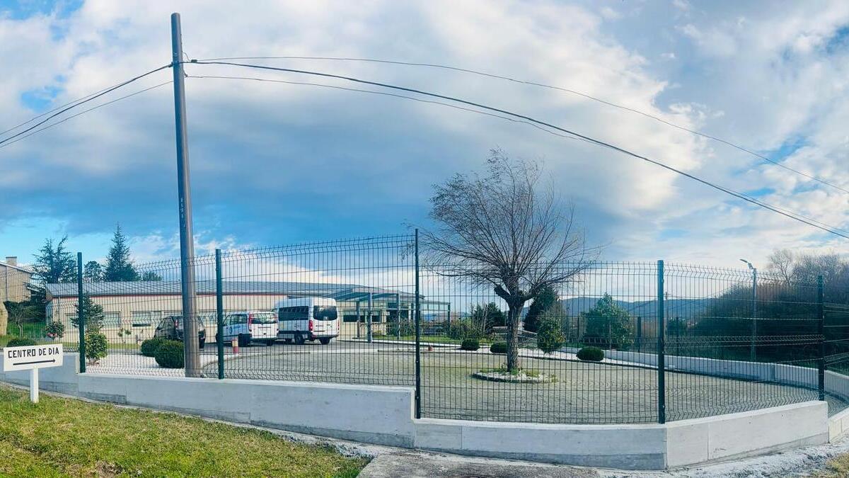 Nuevo cierre perimetral del Centro de Día de Porto do Son