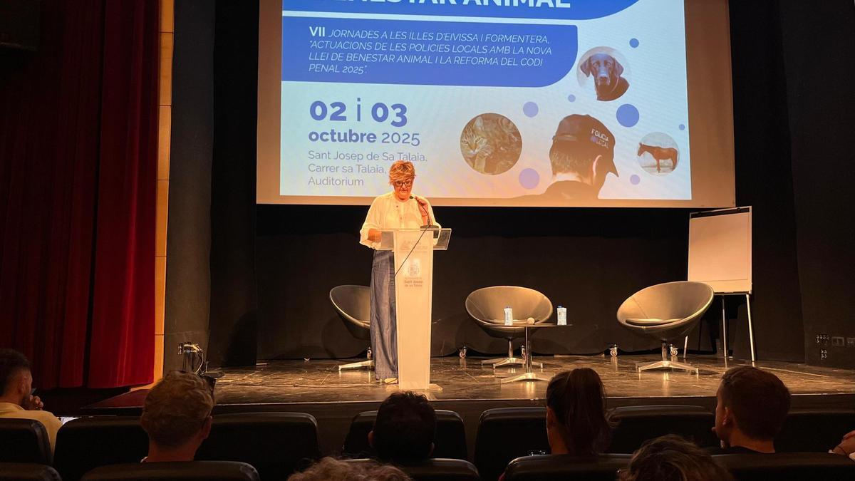 La concejala Felicia Bocú, en la presentación de las jornadas