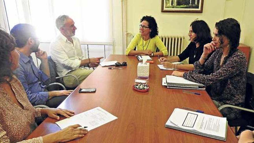 Imagen de la reunión entre Puigserver y March.