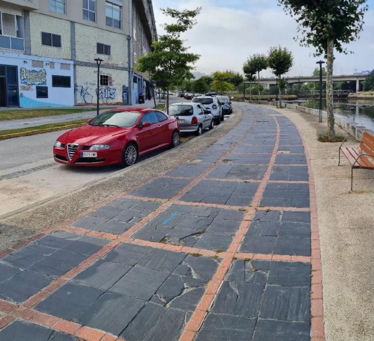 Tramo del paseo de Os Templarios que se renovará.