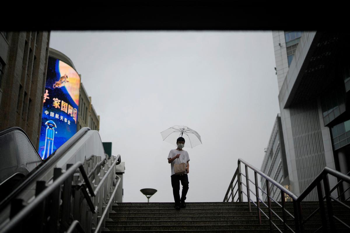 Typhoon Muifa in Shanghai