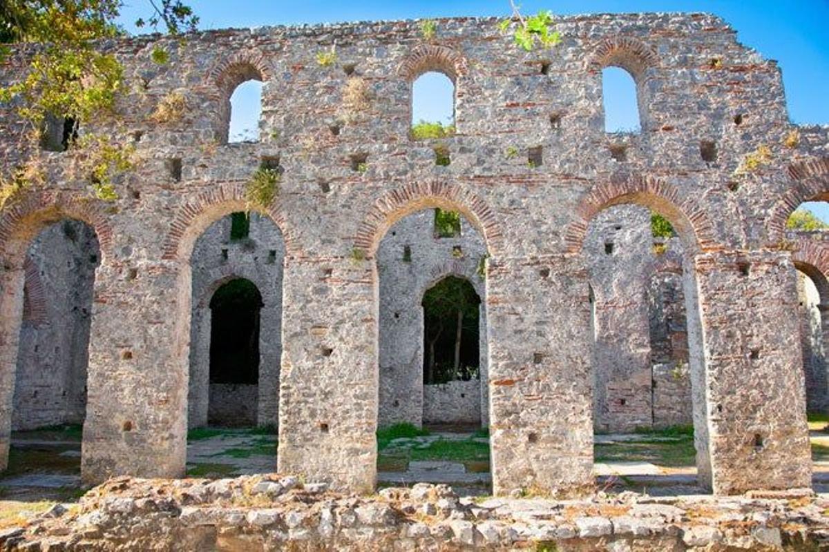 Arcada en las ruinas de Butrinto.