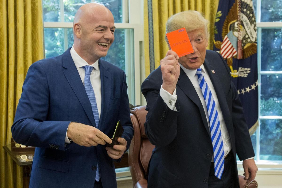 Gianni Infantino, presidente de la FIFA, y Donald Trump, expresidente de los EEUU, en un acto por el Mundial 2026.