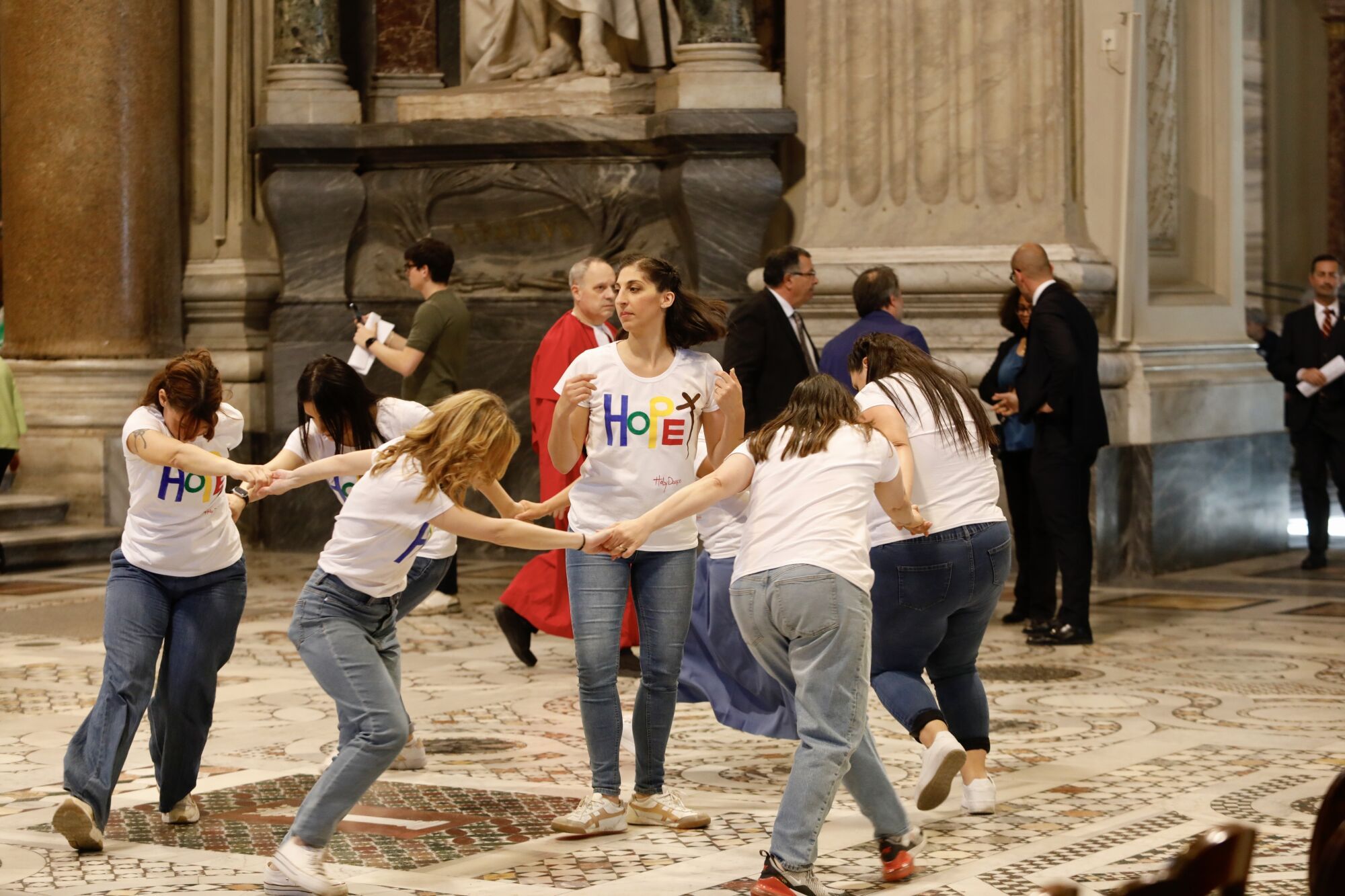 Acto de inauguración del Jubileo de las Cofradías en Basílica de San Juan de Letrán, Roma