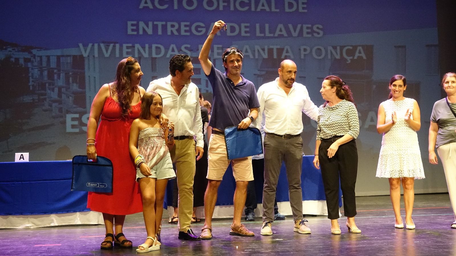 FOTOS | La entrega de llaves de las VPO de Santa Ponça, en imágenes