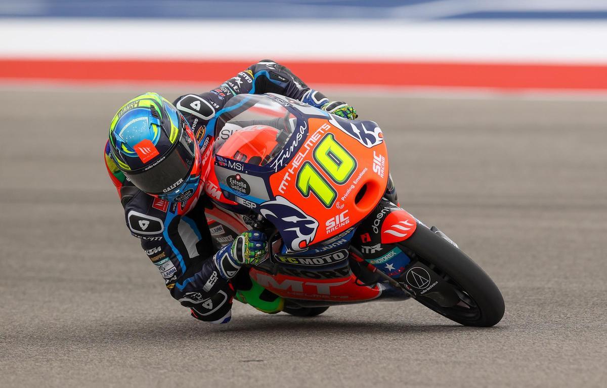 Diogo Moreira le da la victoria a Brasil en Moto3.