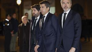 El PP i Vox negocien els pressupostos autonòmics malgrat el xoc per Trump