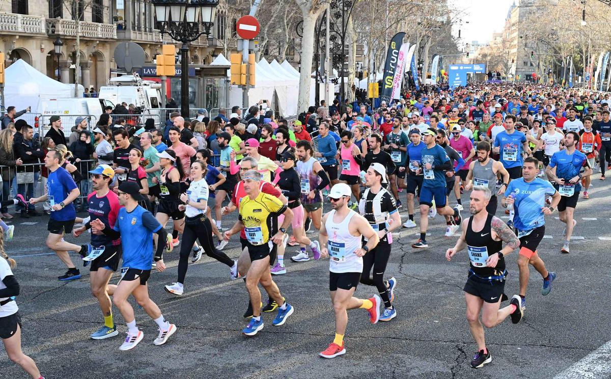 ¿Has participado en la Marató de Barcelona 2024? ¡Búscate en las fotos¡