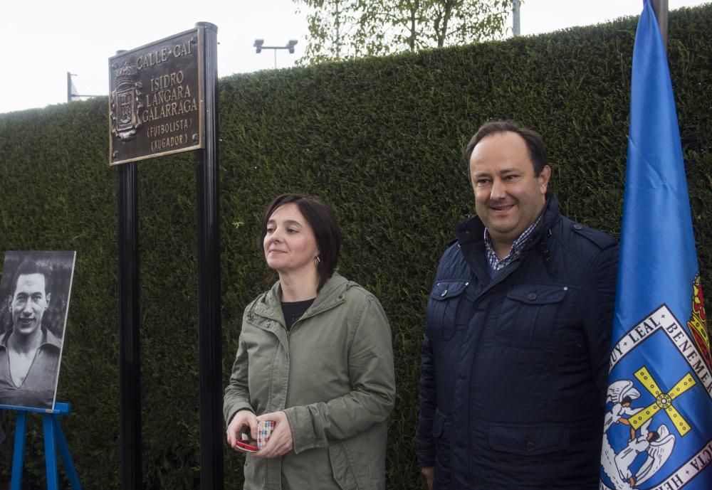 Descubrimiento de la placa de Isidro Langara en el