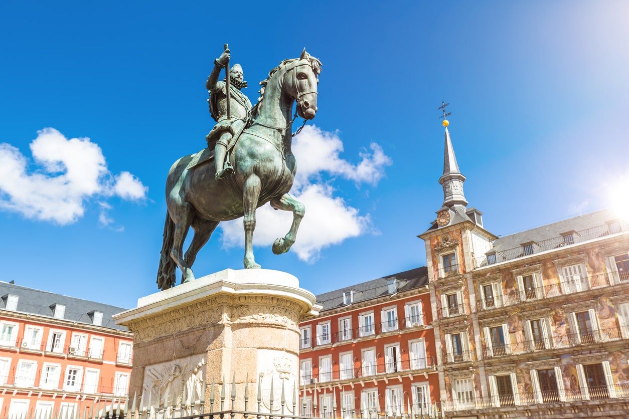 Estatua de Felipe II en la Plaza Mayor