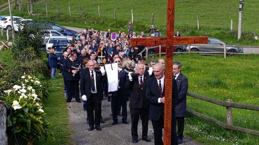 El Cristo de la Salud protagoniza el vía crucis de El Fresno: «Hay gran devoción»