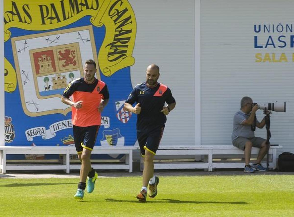 ENTRENAMIENTO DE LA UD LAS PALMAS Y ENTREVISTGA ...