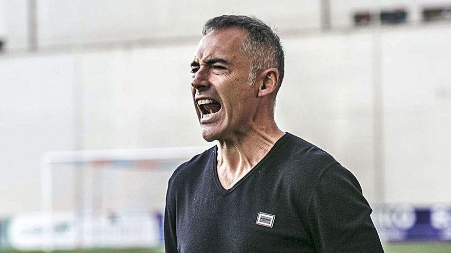 Paco Peña toma el control y firma a Ángel Rodríguez como entrenador del Hércules