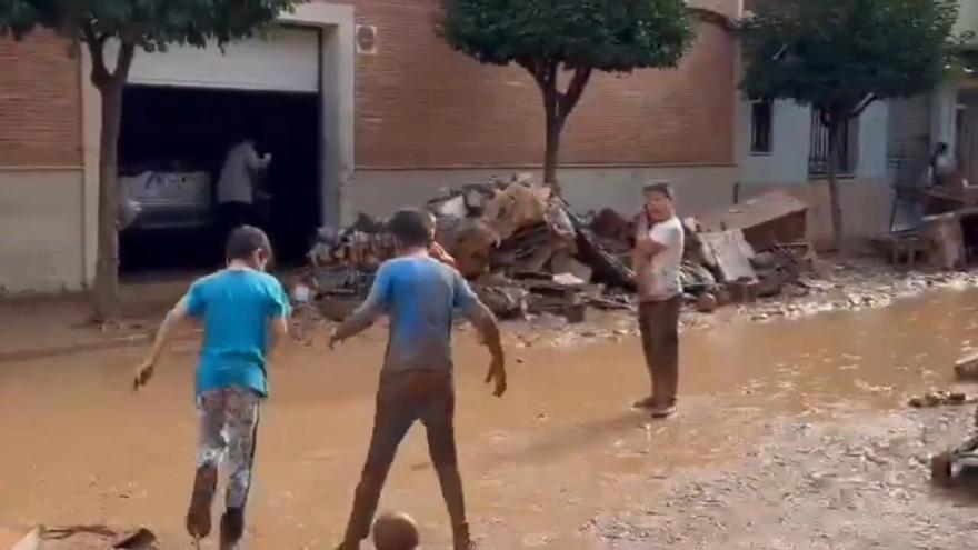 La imagen que devuelve parte de la esperanza en Valencia...