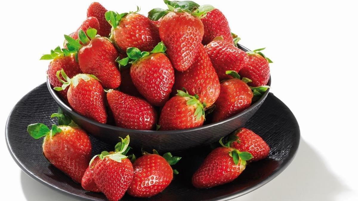 Las fresas aportan mucha fibra y pocas calorías