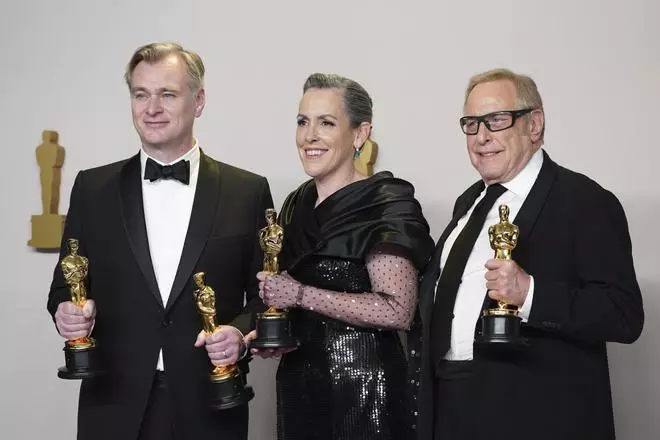 'Oppenheimer' se convierte en la gran triunfadora de la noche de los Oscar con siete estatuillas