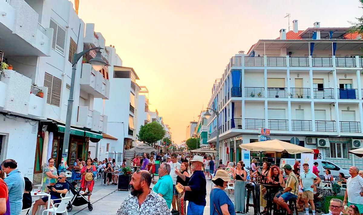 Las calles de Punta Umbría se llenan de gente durante este evento, que en 2025 fue un éxito.