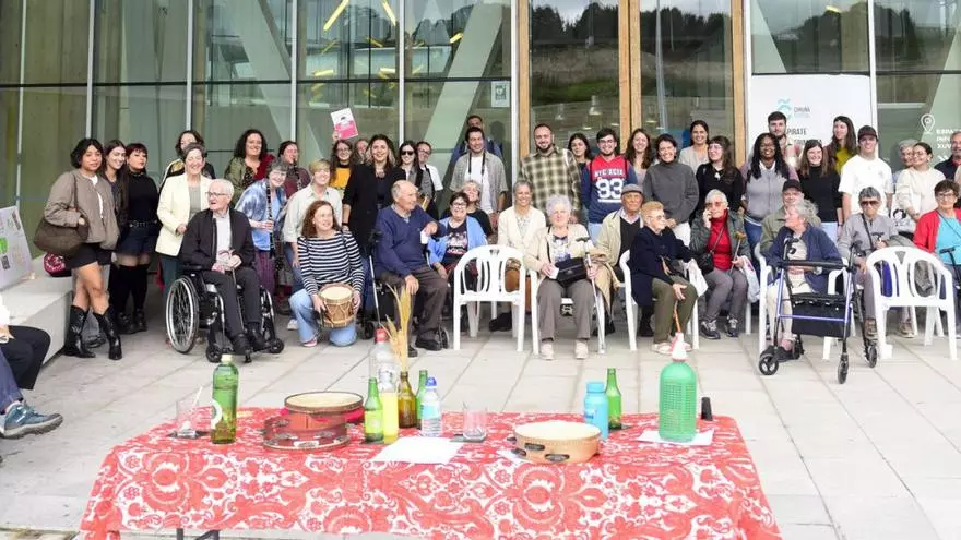 Fin de curso das experiencias de Arquitecturas sen fronteiras no Agra do Orzán